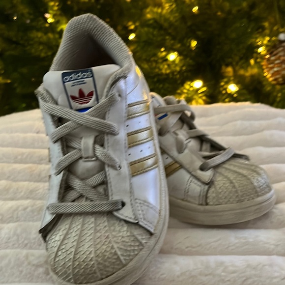 Kids adidas superstars - Picture 1 of 7